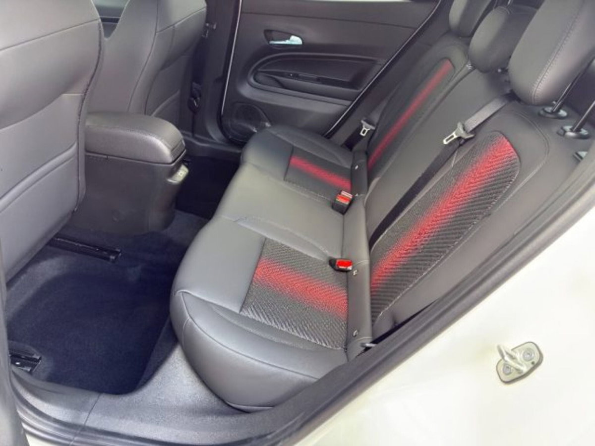 Alfa Romeo Junior 1.2 ibrida Q4 Ti 145cv edct6 (11)