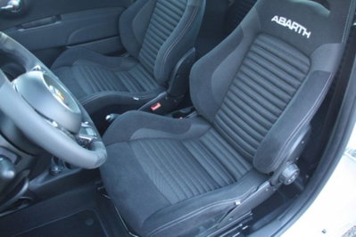 Abarth 595 595 1.4 Turbo T-Jet 180 CV Competizione (13)