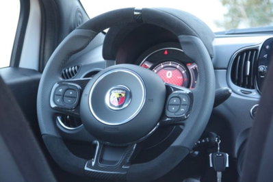 Abarth 595 595 1.4 Turbo T-Jet 180 CV Competizione (17)