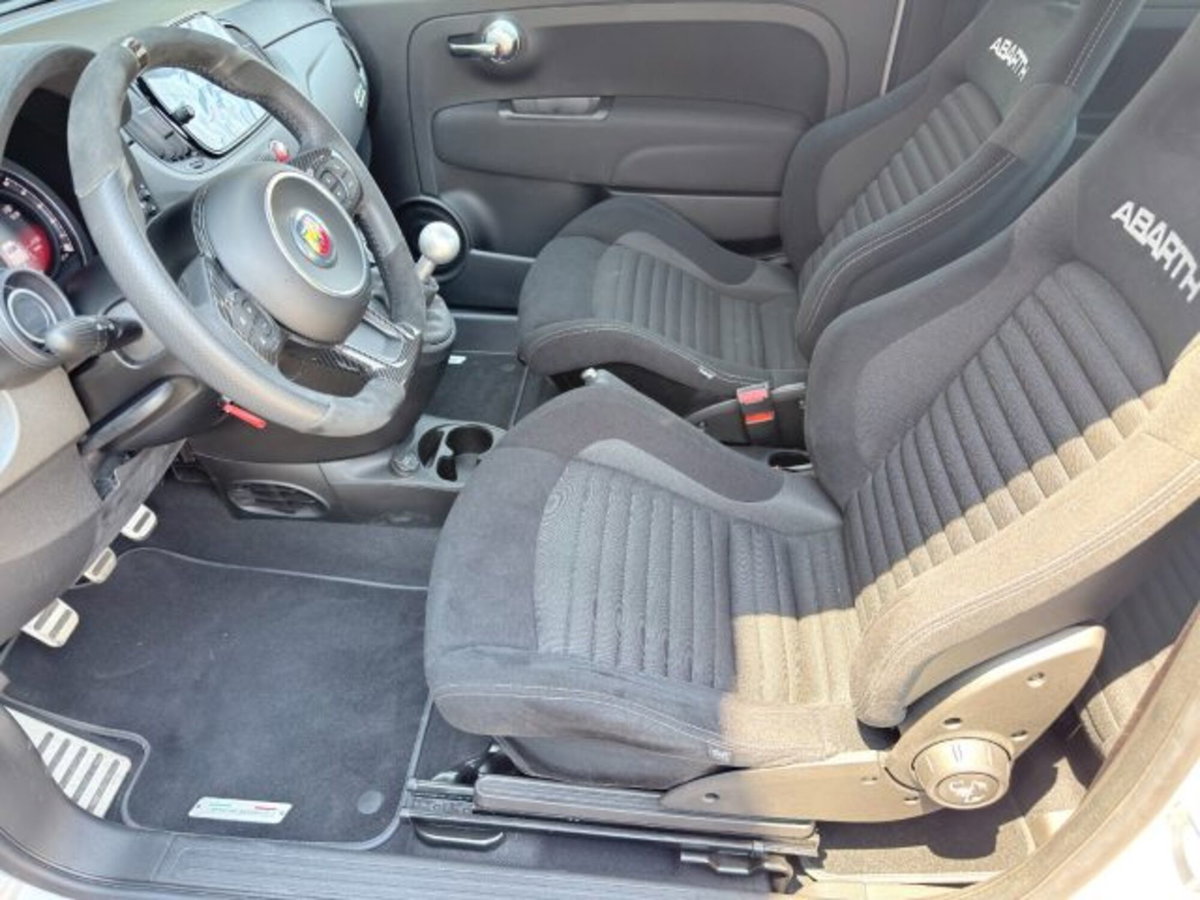 Abarth 595 595 1.4 Turbo T-Jet 180 CV Competizione (5)