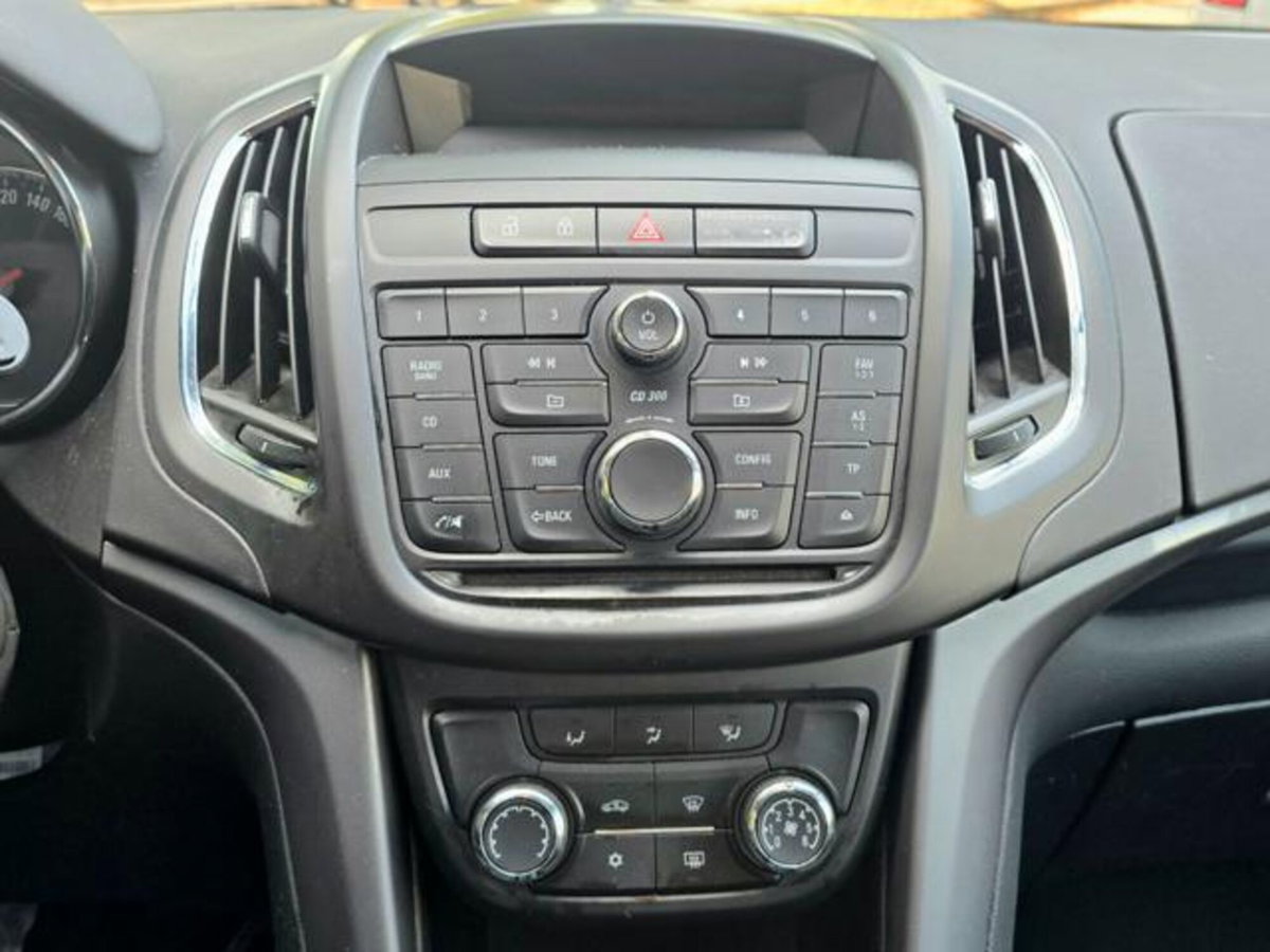Opel Zafira 1.4 Turbo 120CV Innovation (18)