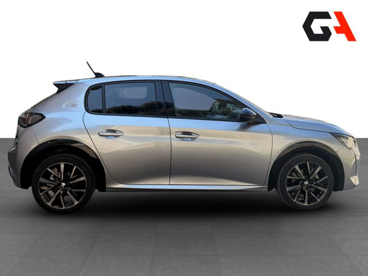 Peugeot 208 PureTech 100 Stop&Start 5 porte GT (4)