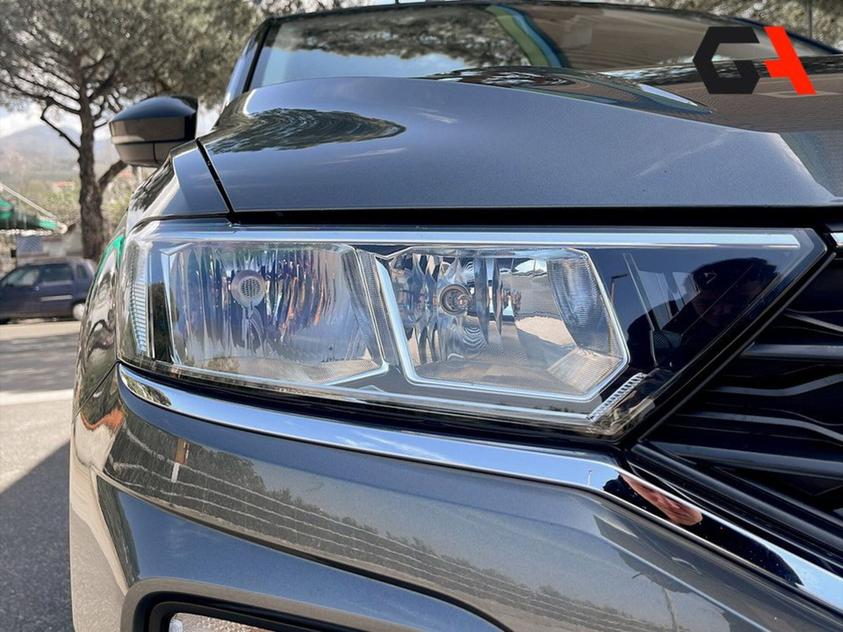 Volkswagen T-Roc 2.0 tdi Style 4motion 150cv dsg (9)