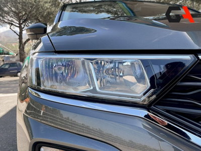 Volkswagen T-Roc 2.0 tdi Style 4motion 150cv dsg (9)