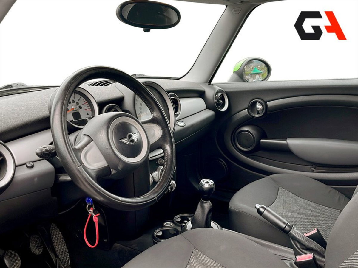 MINI Mini 1.6 16V One (72kW) (9)