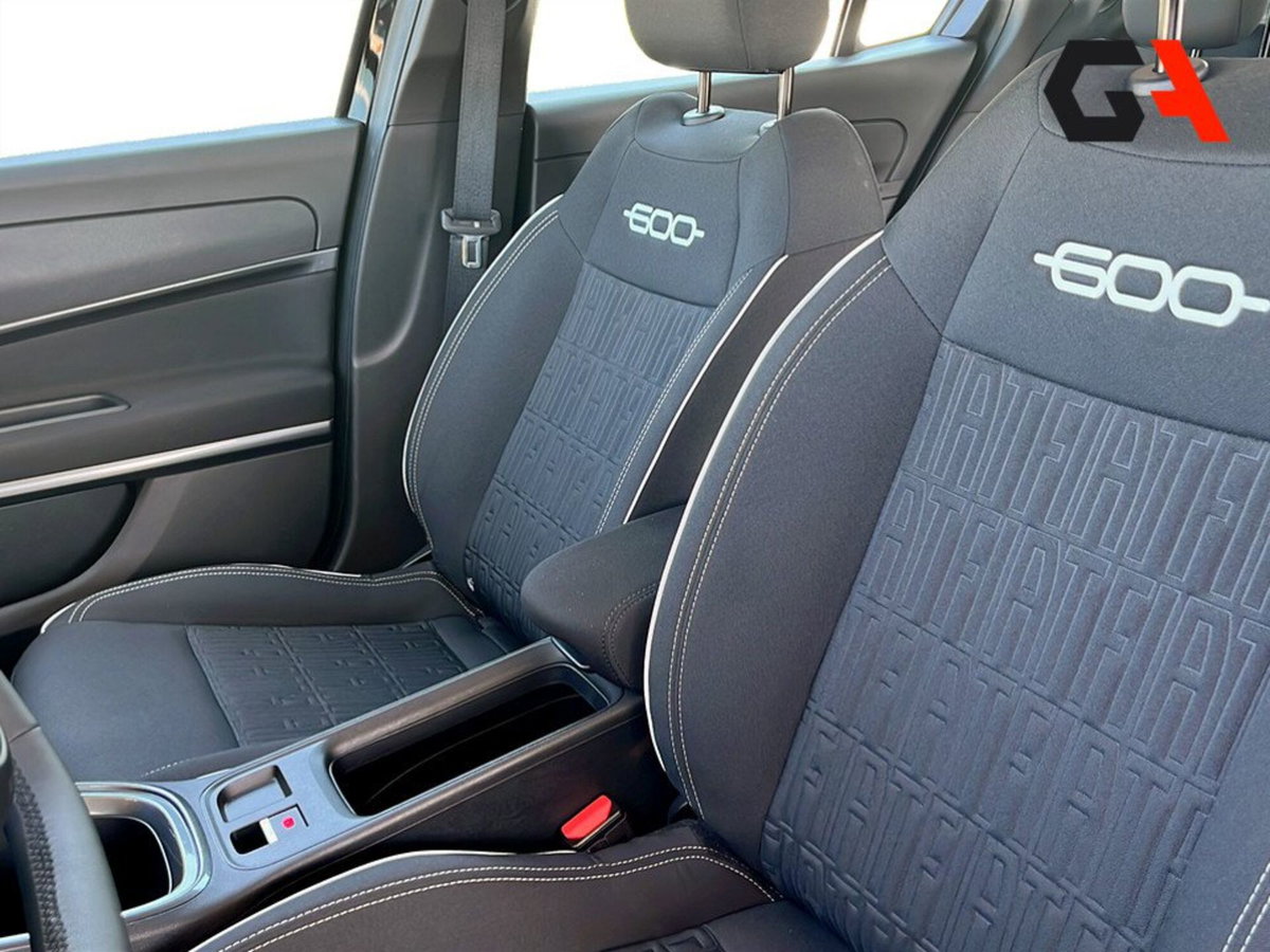 Fiat 600 1.2 hybrid Icon 145cv auto (12)