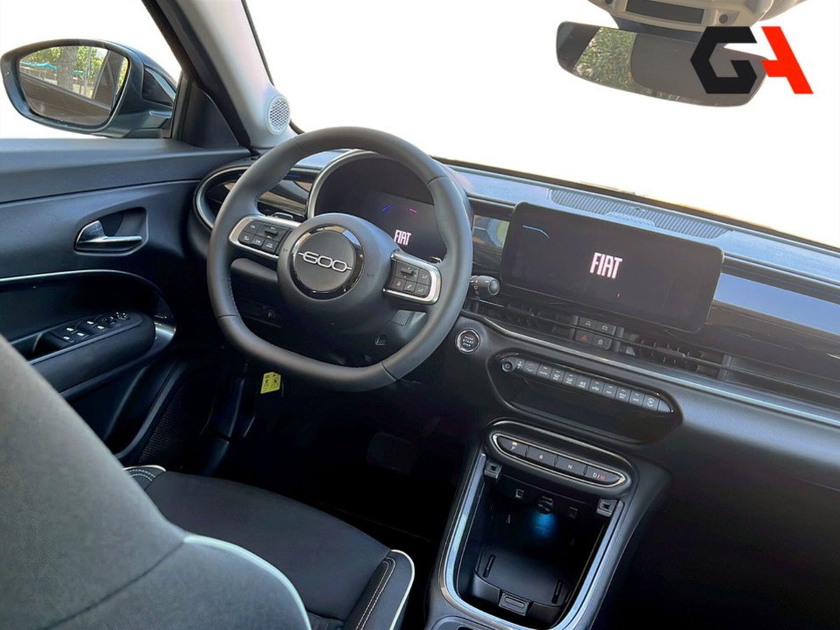 Fiat 600 1.2 hybrid Icon 145cv auto (17)
