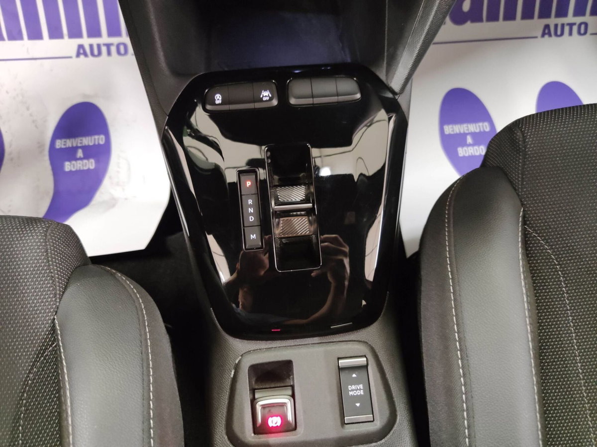 Opel Corsa 1.2 hybrid Corsa 100cv dct6 (19)