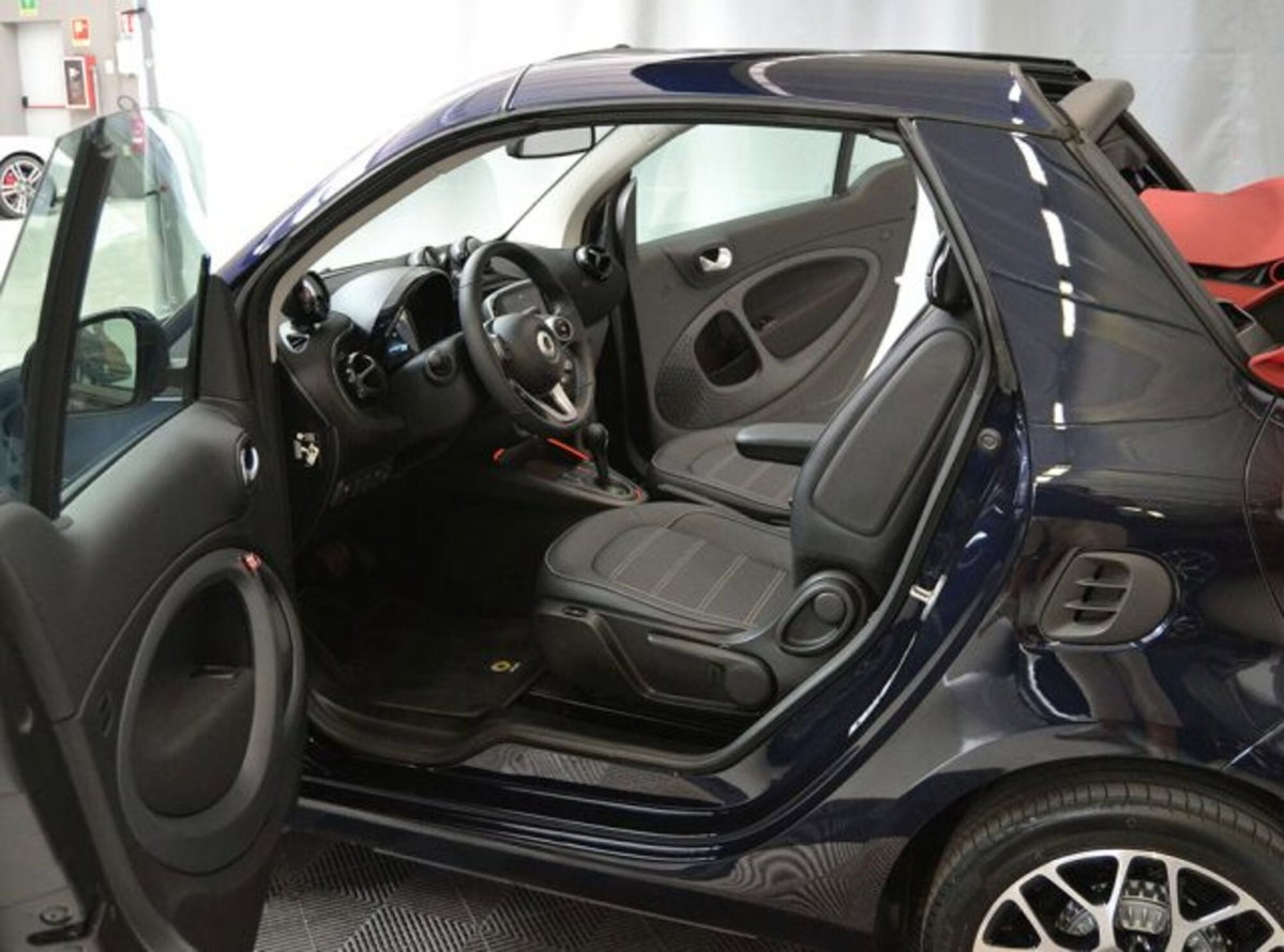 smart Fortwo Cabrio EQ cabrio Suitered (22kW) (2)