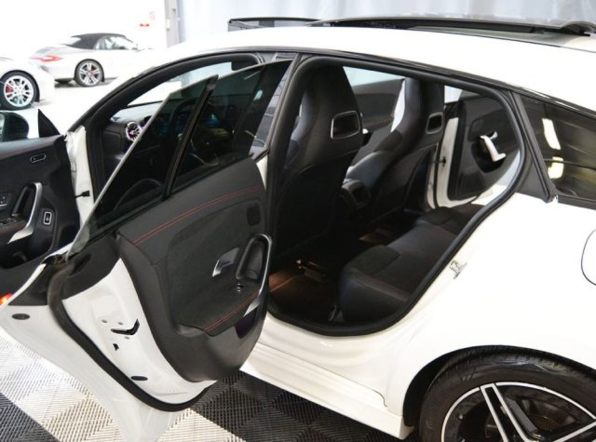 Mercedes-Benz CLA Shooting Brake 200 Shooting Brake Premium (3)