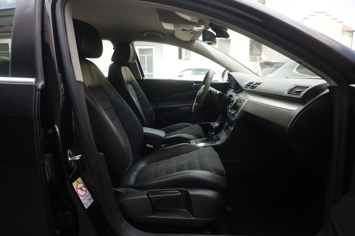 Volkswagen Passat Variant 2.0 TDI 170CV DPF Highline (11)