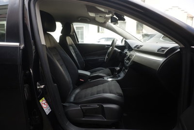 Volkswagen Passat Variant 2.0 TDI 170CV DPF Highline (11)