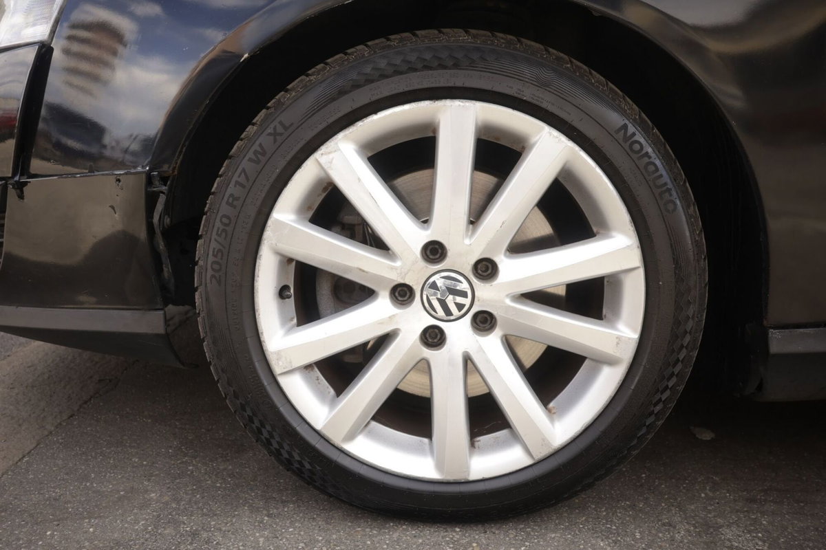 Volkswagen Passat Variant 2.0 TDI 170CV DPF Highline (5)