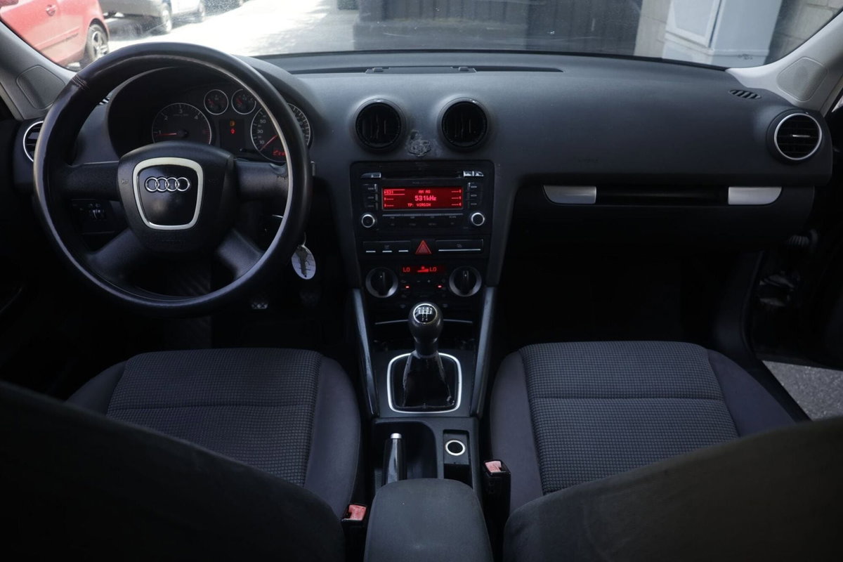 Audi A3 1.9 TDI Ambition (2)