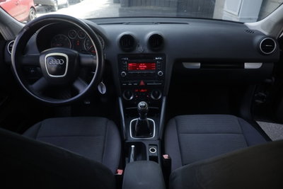 Audi A3 1.9 TDI Ambition (2)