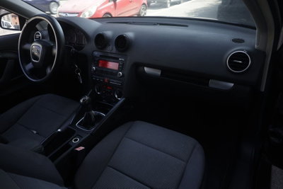 Audi A3 1.9 TDI Ambition (8)