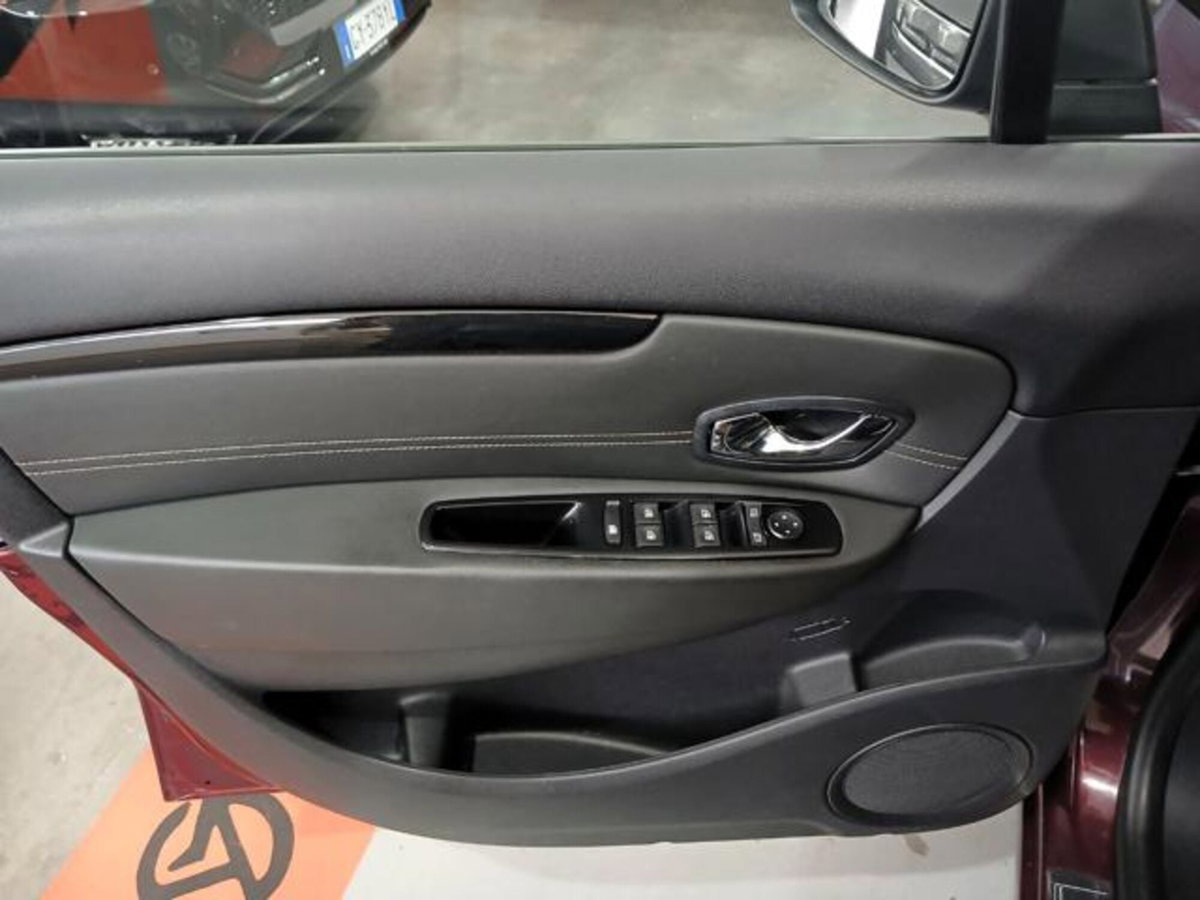 Renault Scenic E-Tech Electric 1.5 dCi 110CV Start&Stop Energy (6)