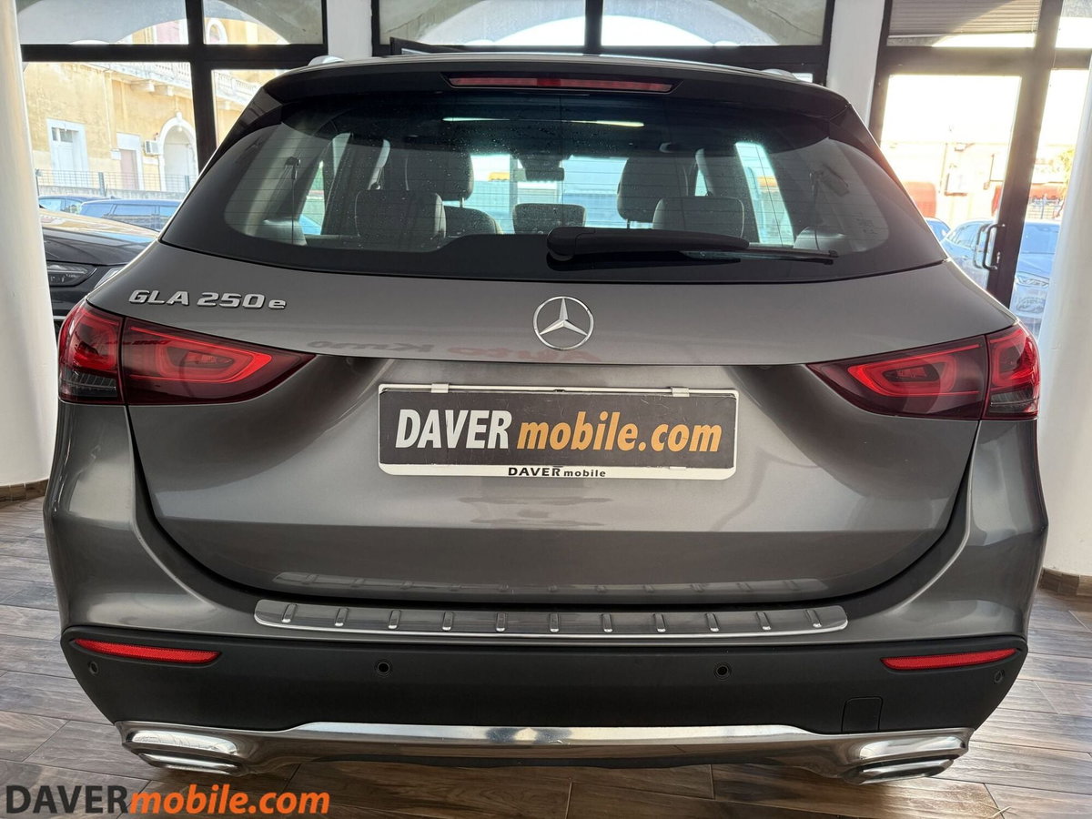 Mercedes-Benz GLA SUV 250 e EQ-Power Automatic Sport Plus (5)