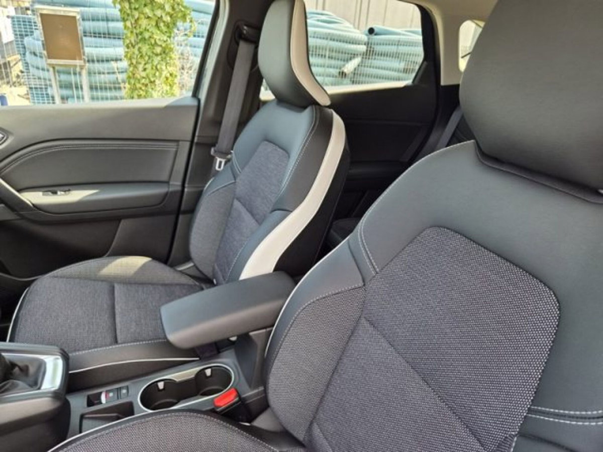 Renault Captur TCe 100 CV GPL Techno (5)