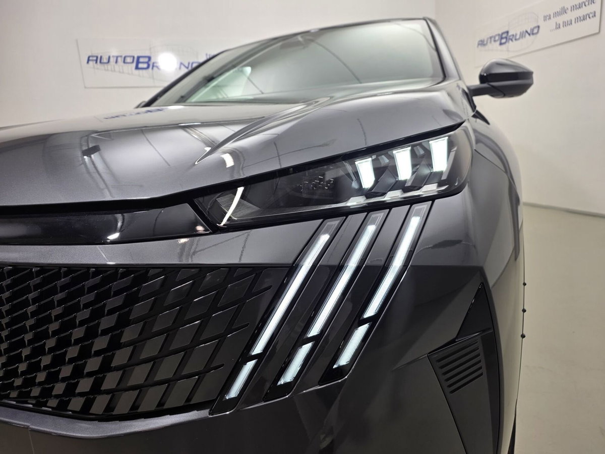 Peugeot 3008 1.2 hybrid GT Exclusive 145cv e-dcs6 (17)