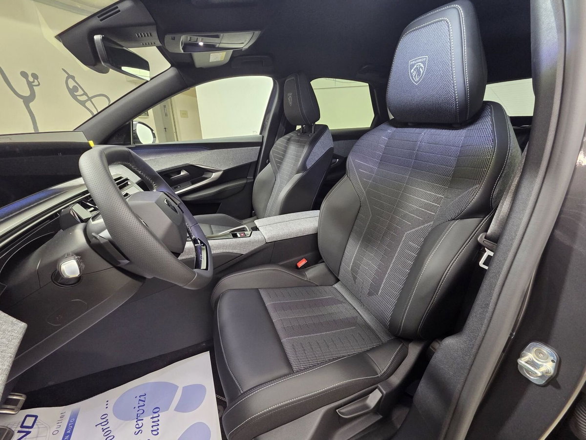 Peugeot 3008 1.2 hybrid GT Exclusive 145cv e-dcs6 (9)