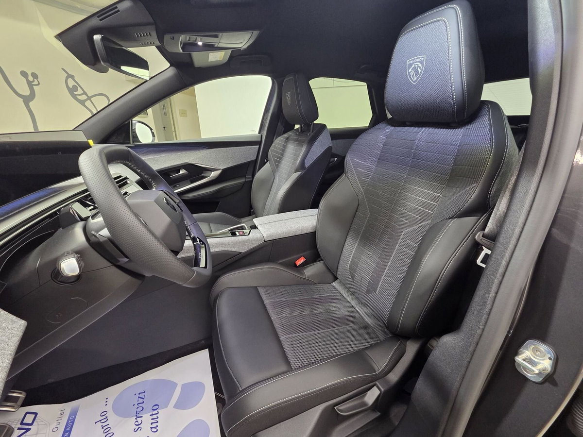 Peugeot 3008 1.2 hybrid GT Exclusive 145cv e-dcs6 (8)