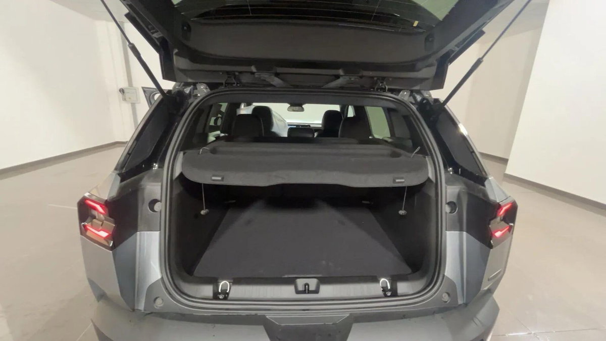 Jeep Compass 1.2 turbo e-hybrid mhev First Edition fwd 145cv edct6 (7)