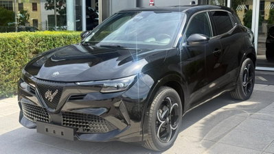Alfa Romeo Junior 1.2 ibrida Sprint 145cv edct6 nuova