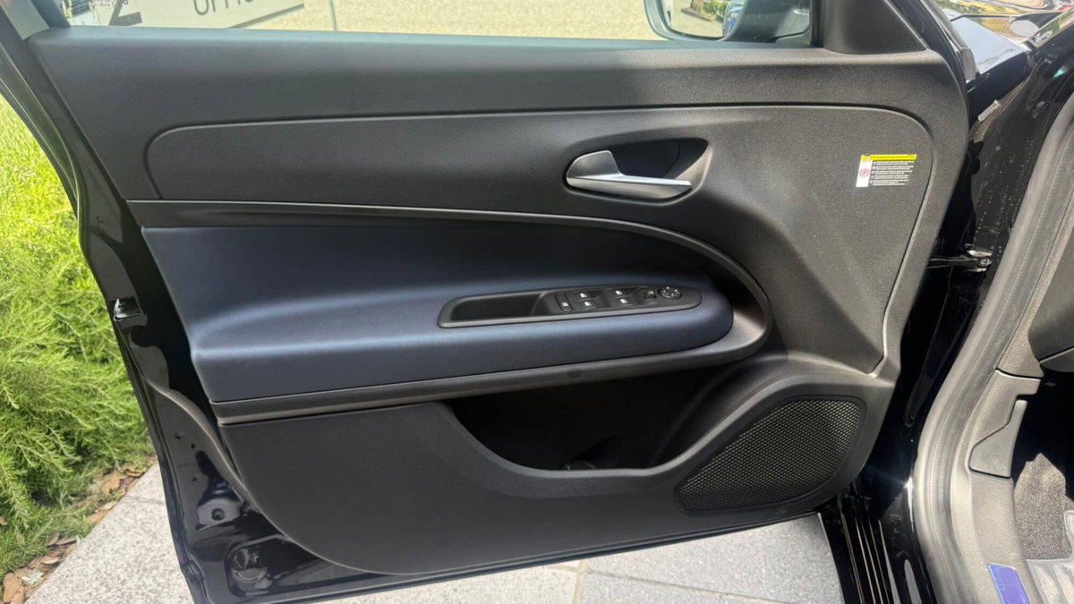 Alfa Romeo Junior 1.2 ibrida Sprint 145cv edct6 (16)