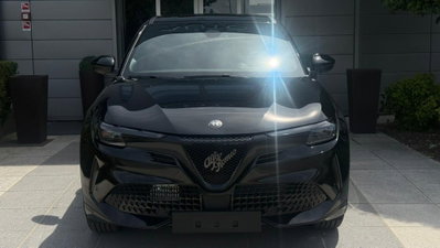 Alfa Romeo Junior 1.2 ibrida Sprint 145cv edct6 (2)
