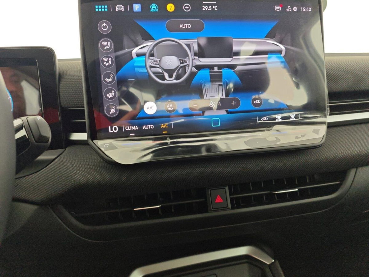 Volkswagen T-Roc 1.5 etsi Life 115cv dsg (19)