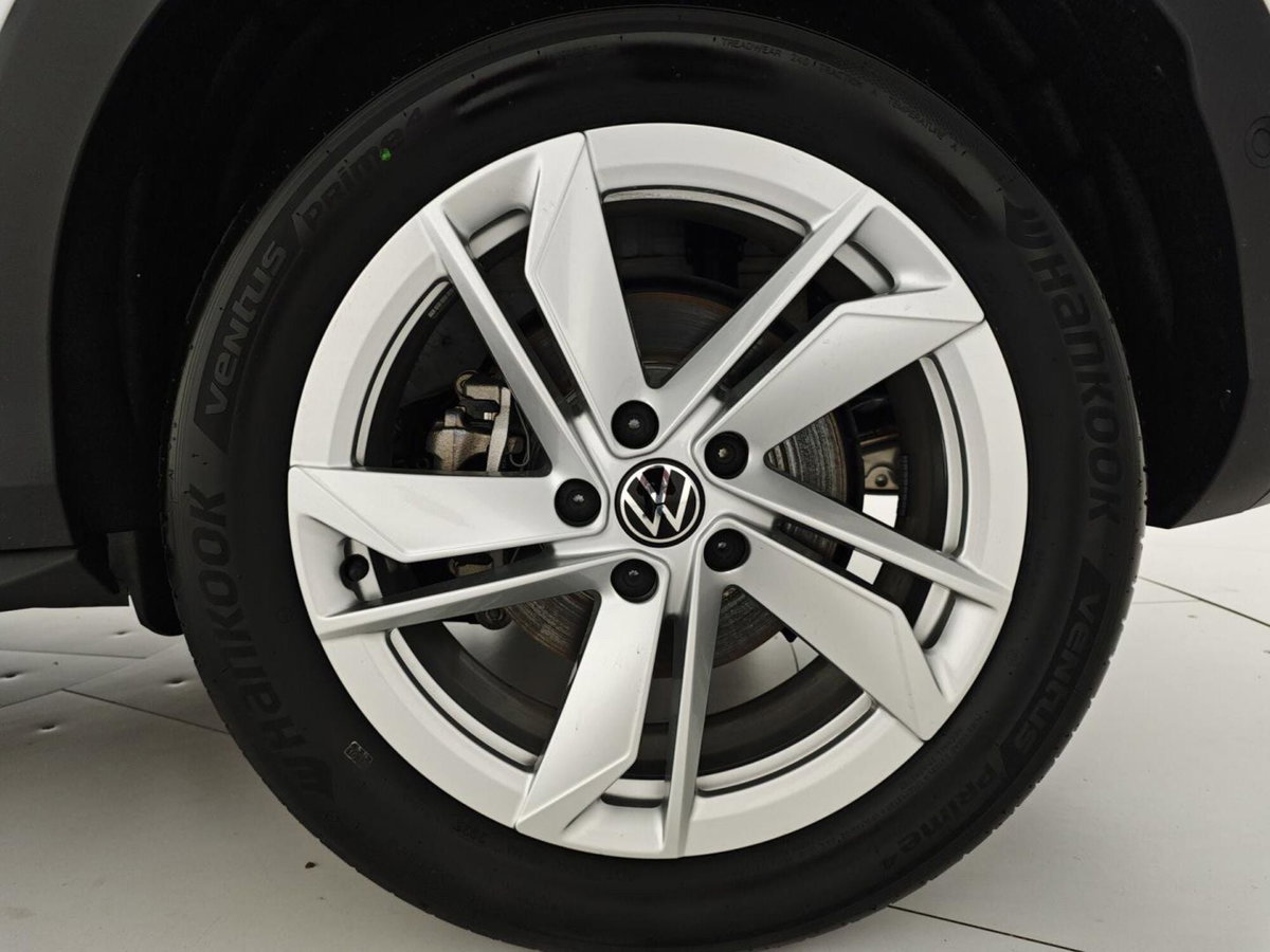 Volkswagen T-Roc 1.5 etsi Life 115cv dsg (9)