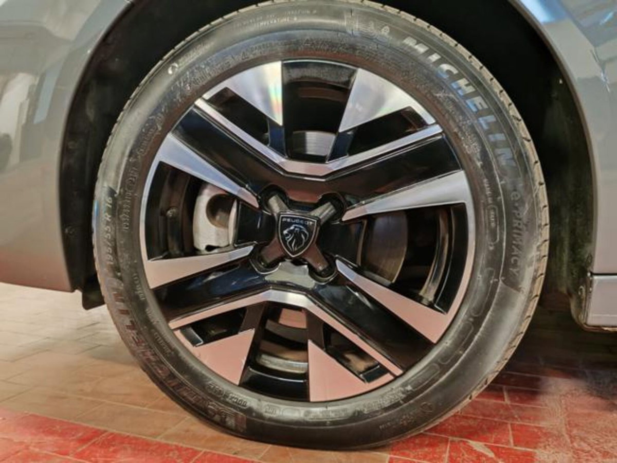 Peugeot 208 1.2 hybrid Active 100cv e-dcs 6 (14)