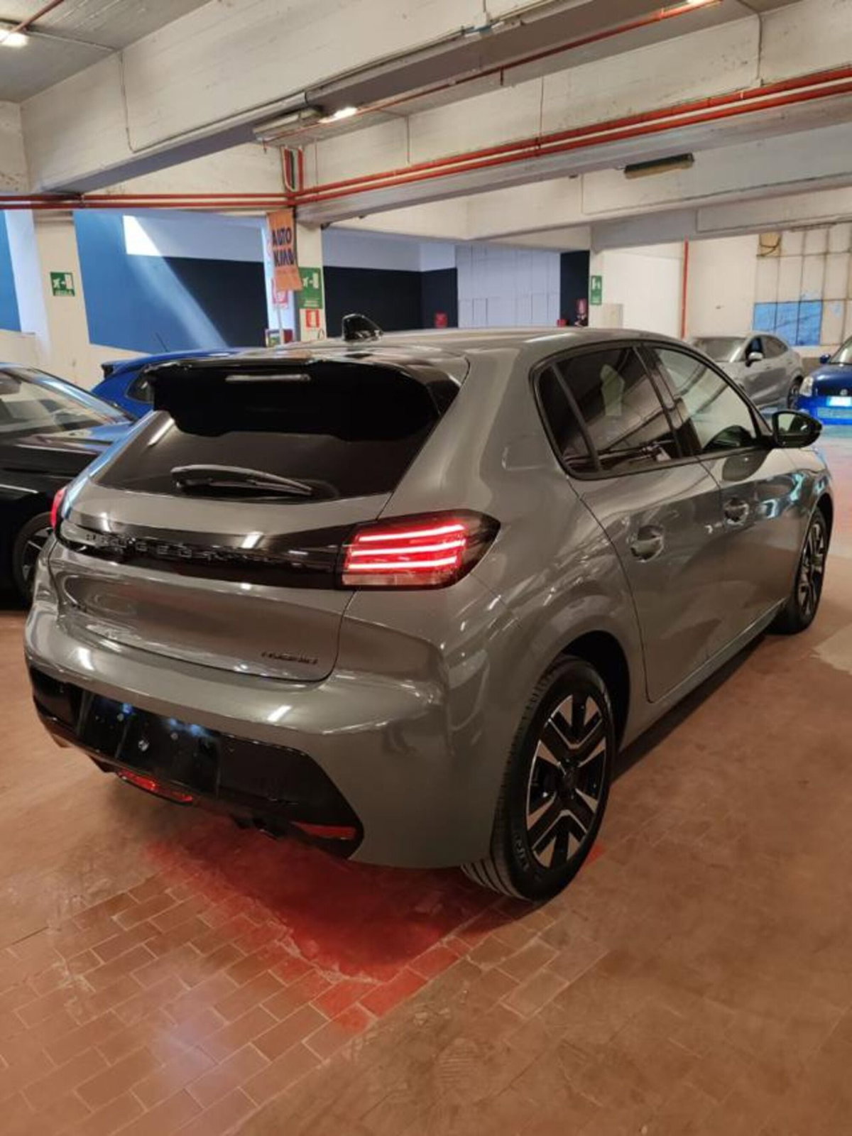 Peugeot 208 1.2 hybrid Active 100cv e-dcs 6 (3)