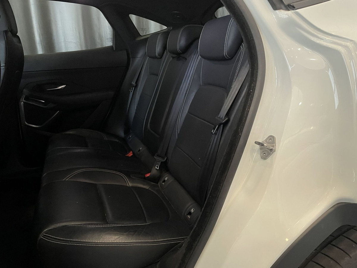 Jaguar E-Pace 2.0D 180 CV AWD R-Dynamic (10)