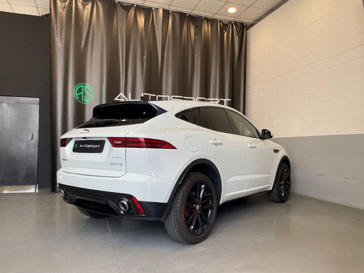 Jaguar E-Pace 2.0D 180 CV AWD R-Dynamic (7)