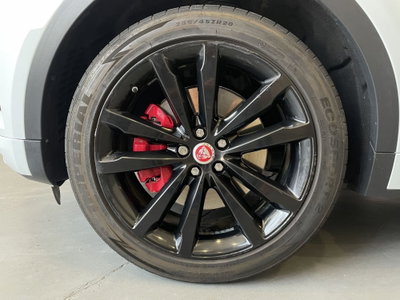 Jaguar E-Pace 2.0D 180 CV AWD R-Dynamic (8)