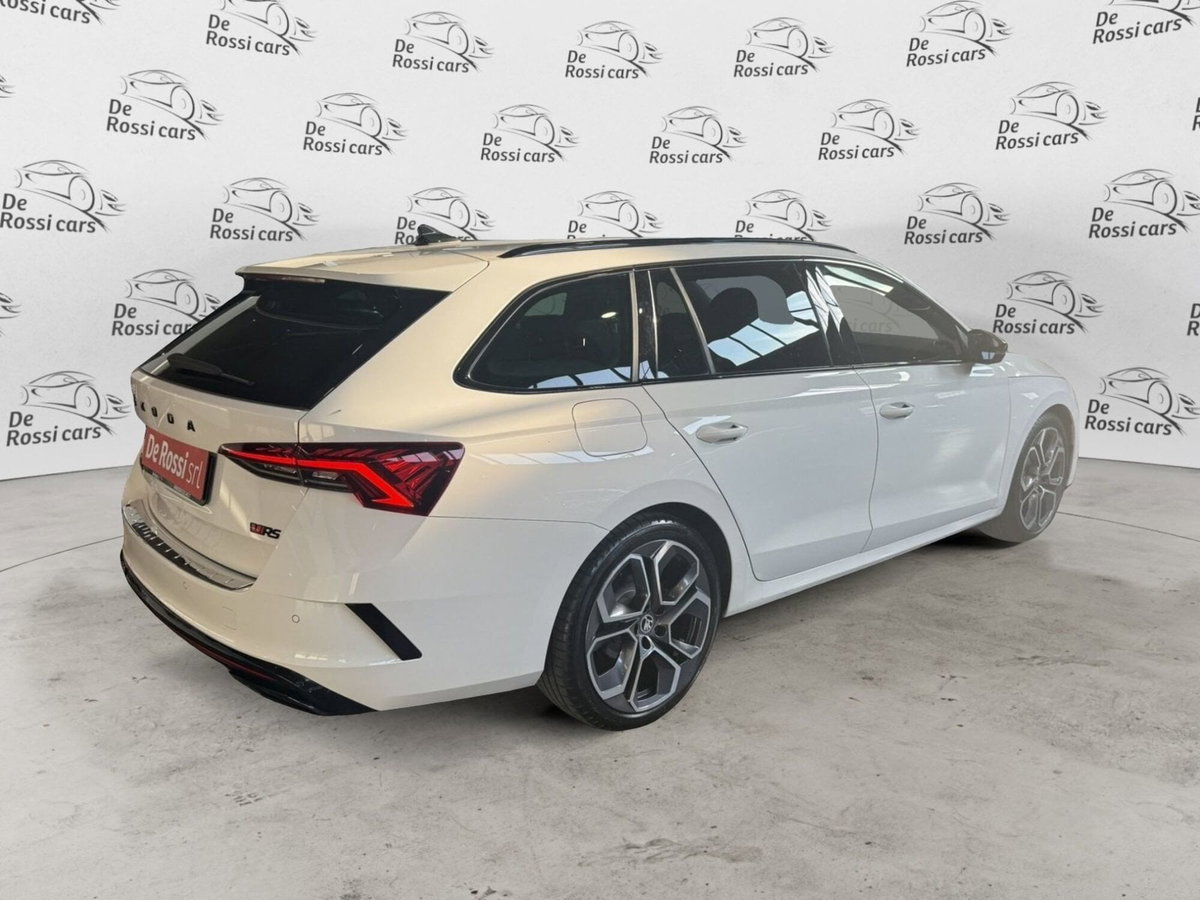 Skoda Octavia Station Wagon 2.0 TDI EVO SCR 200 CV DSG 4x4 Wagon RS (6)