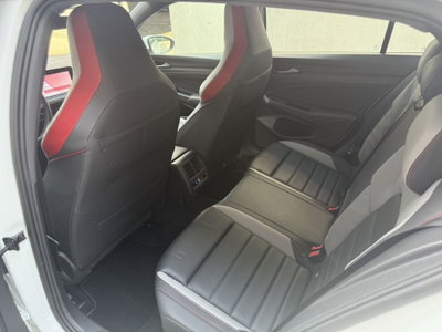 Volkswagen Golf 2.0 TSI GTI DSG (11)