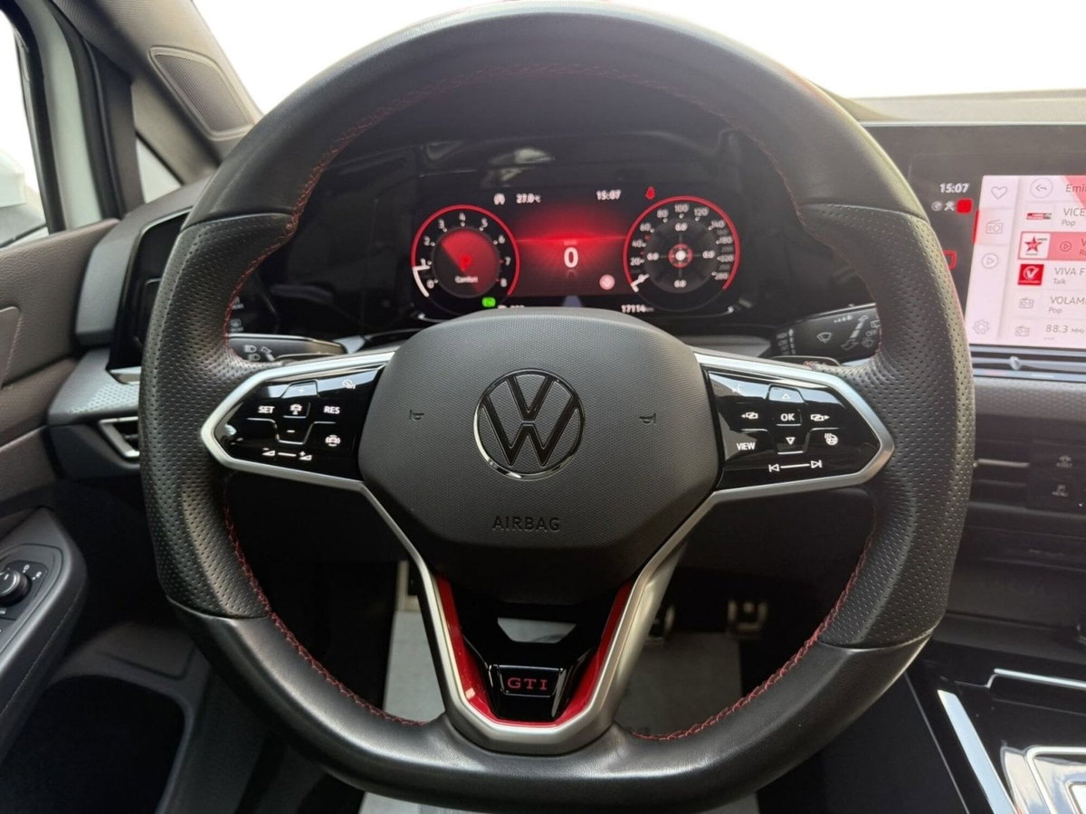 Volkswagen Golf 2.0 TSI GTI DSG (9)