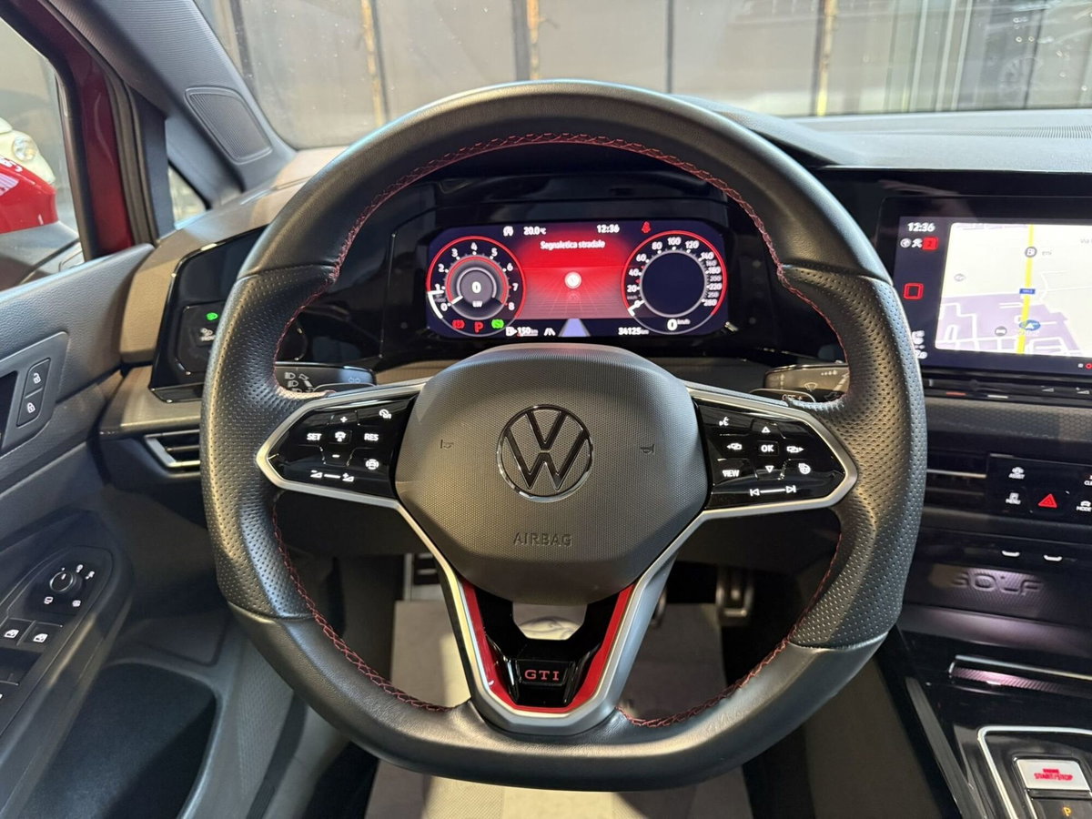 Volkswagen Golf 2.0 TSI GTI DSG (9)
