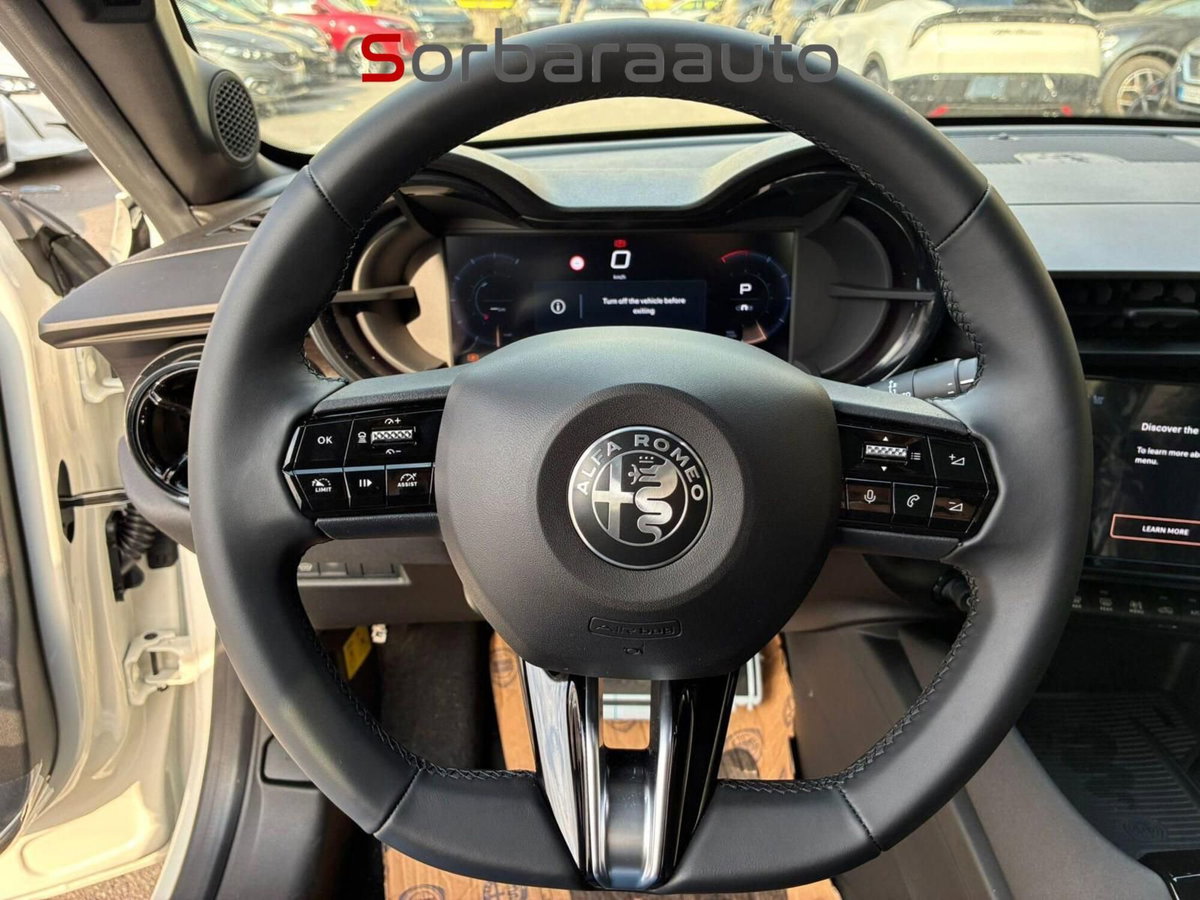 Alfa Romeo Junior 1.2 ibrida 145cv edct6 (11)