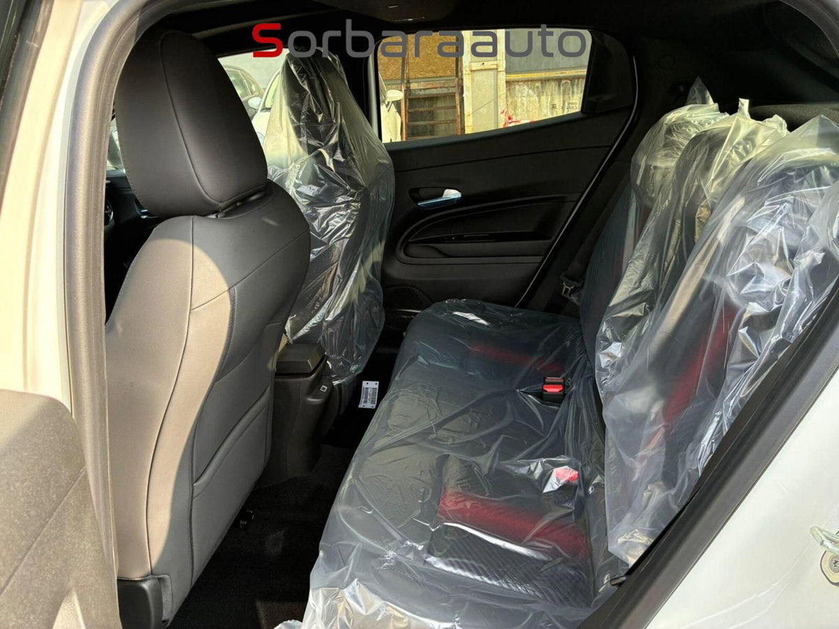 Alfa Romeo Junior 1.2 ibrida 145cv edct6 (15)