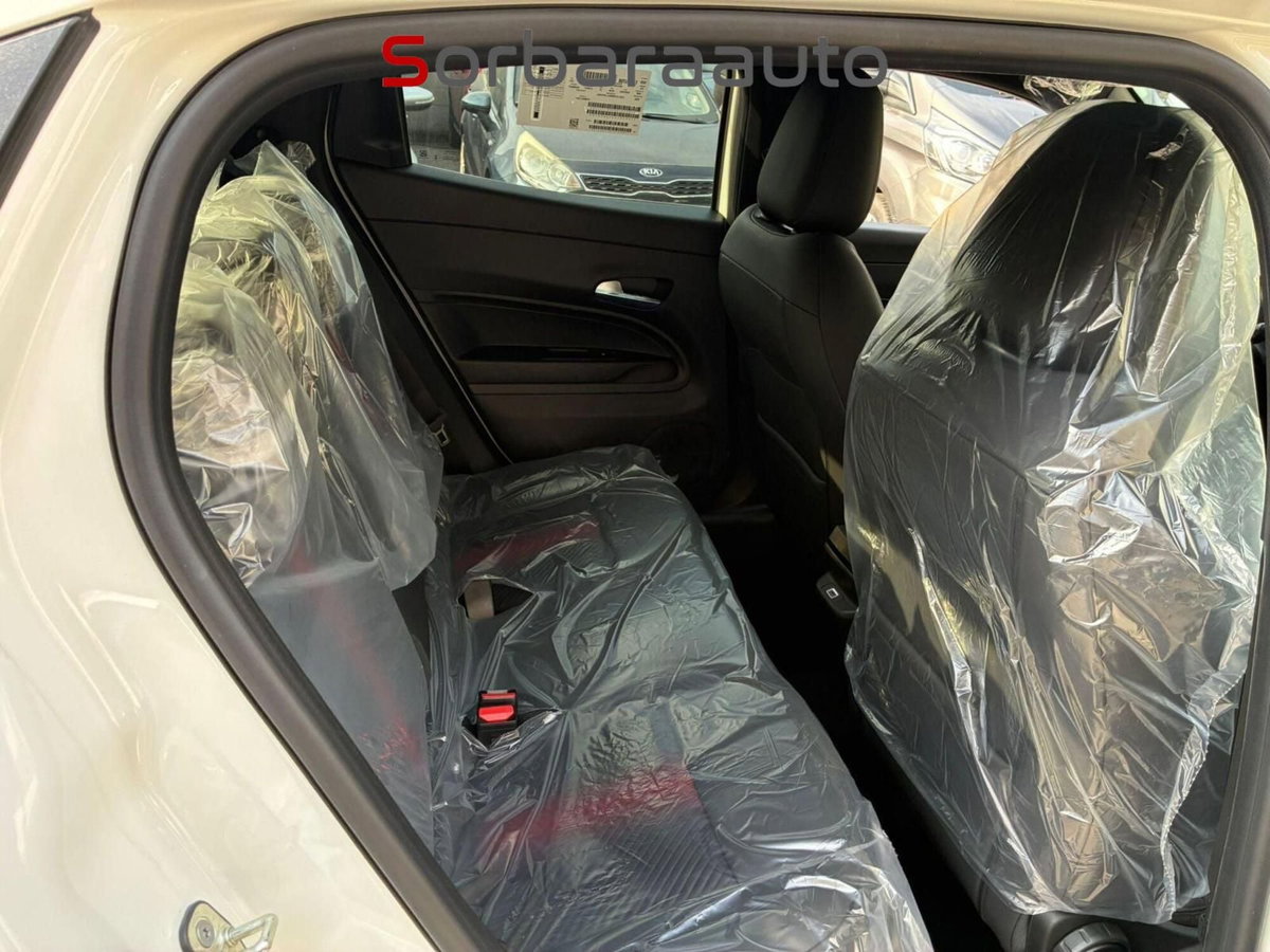 Alfa Romeo Junior 1.2 ibrida 145cv edct6 (16)