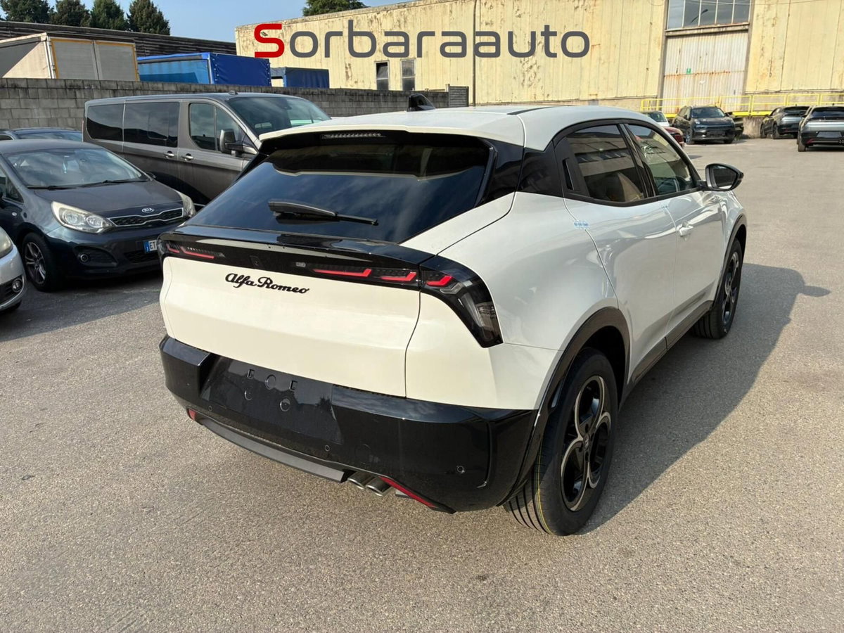 Alfa Romeo Junior 1.2 ibrida 145cv edct6 (5)