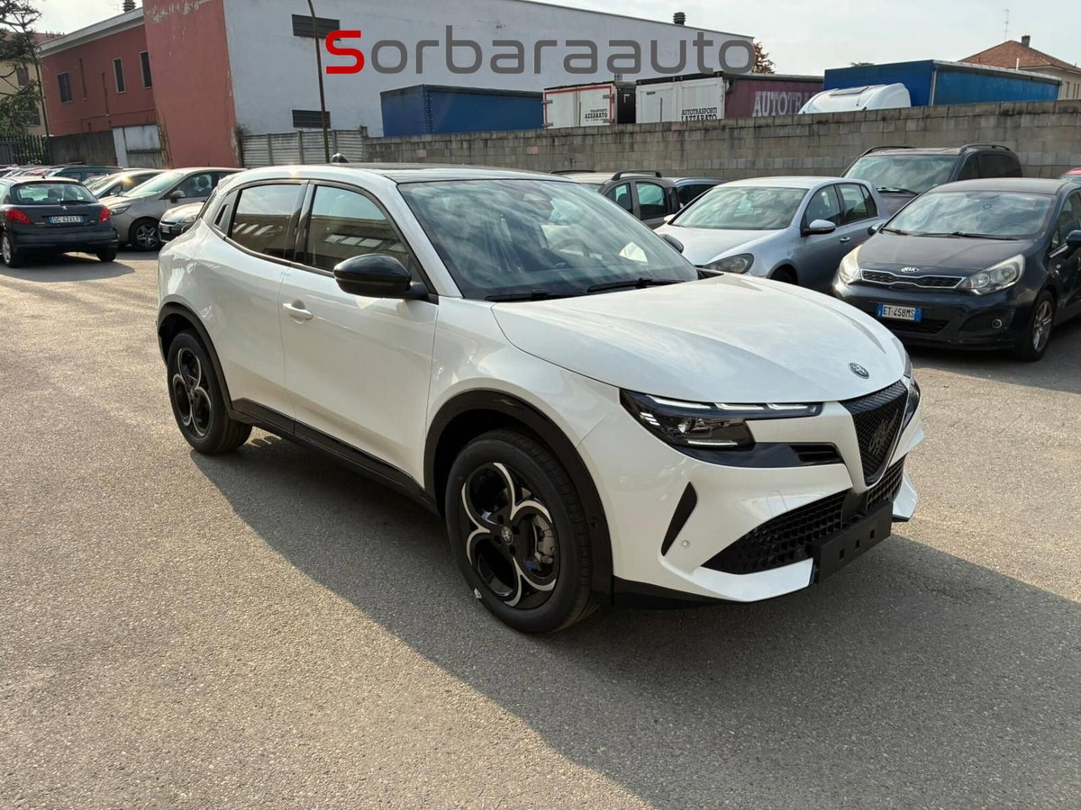 Alfa Romeo Junior 1.2 ibrida 145cv edct6 (7)