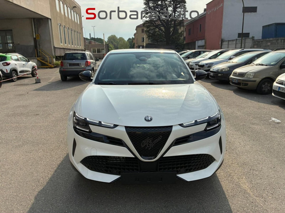 Alfa Romeo Junior 1.2 ibrida 145cv edct6 (8)