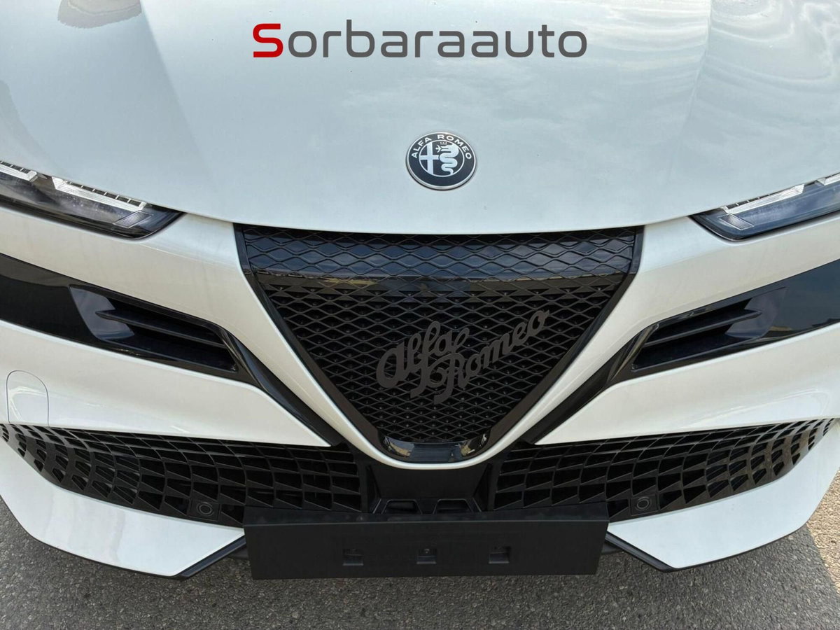 Alfa Romeo Junior 1.2 ibrida 145cv edct6 (9)