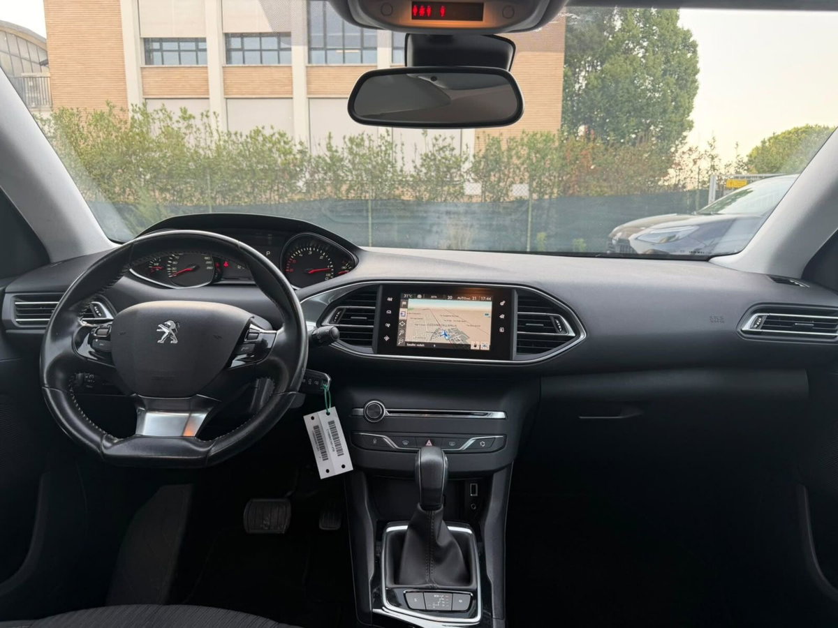 Peugeot 308 SW BlueHDi 120 S&S EAT6 Business (10)