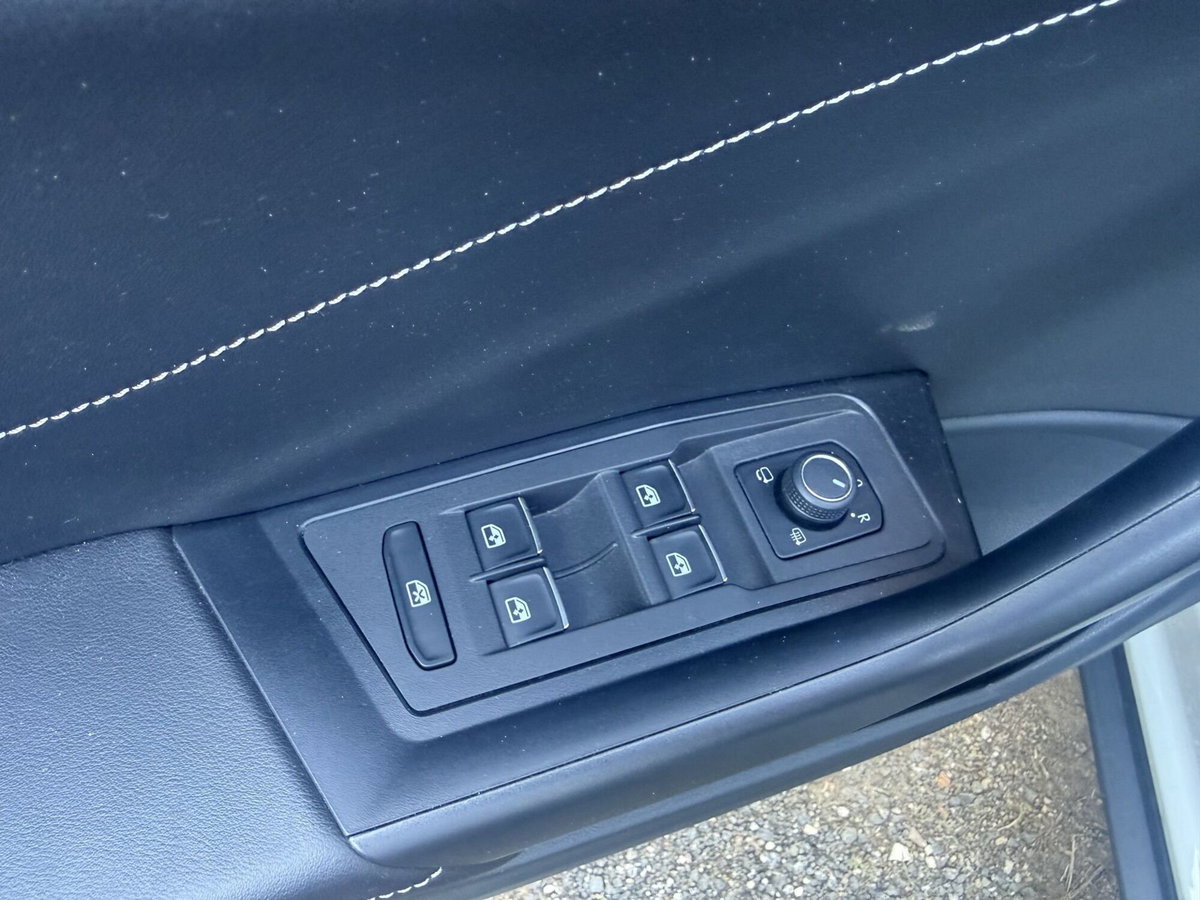 Volkswagen T-Roc 1.0 TSI Style (16)